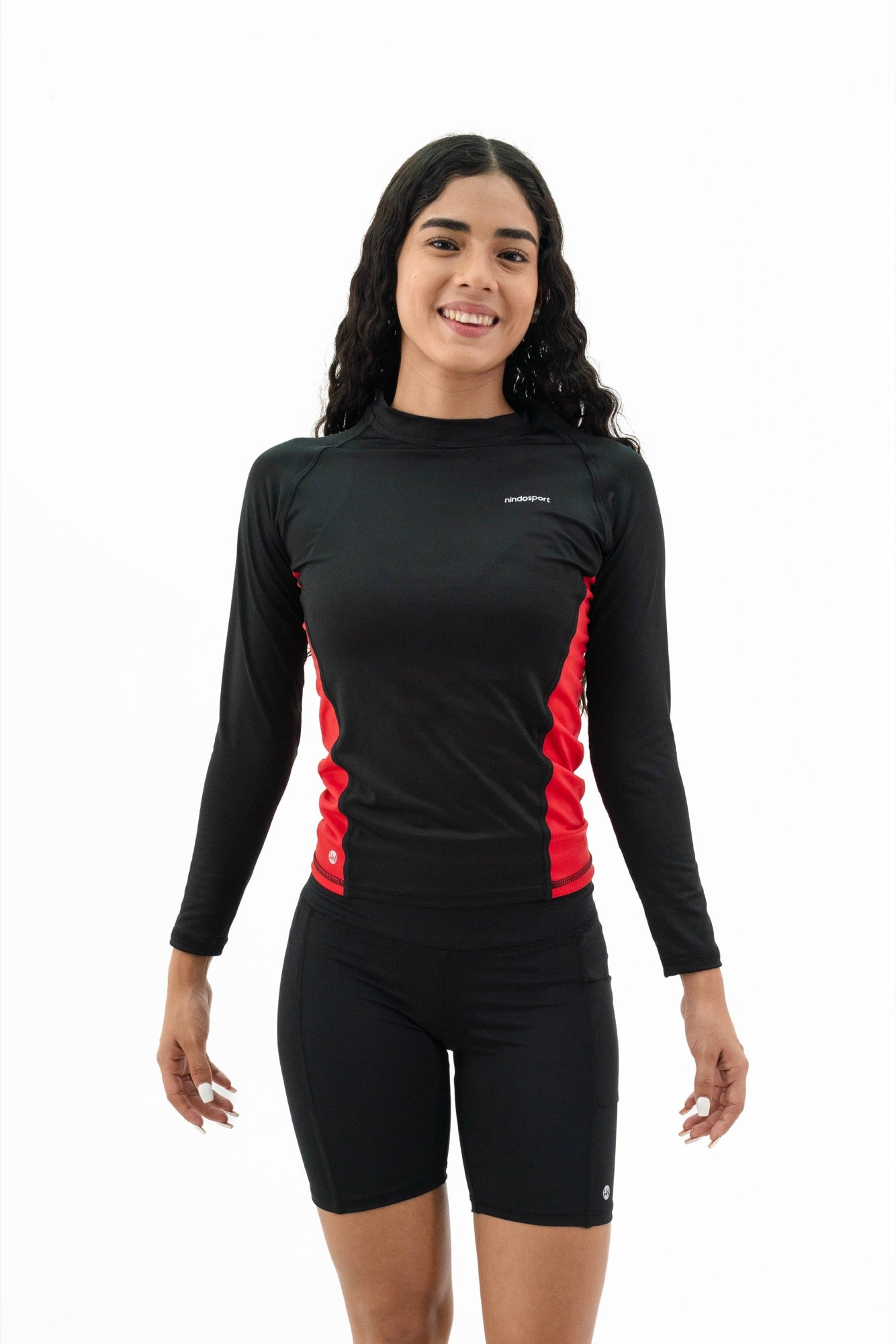 RASHGUARD NEGRO CON ROJO