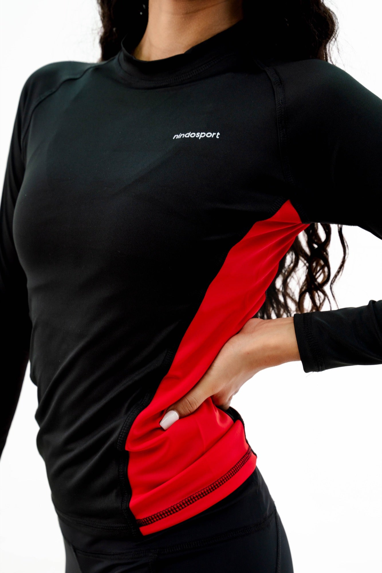 RASHGUARD NEGRO CON ROJO